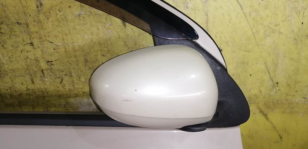 зеркало Toyota Passo