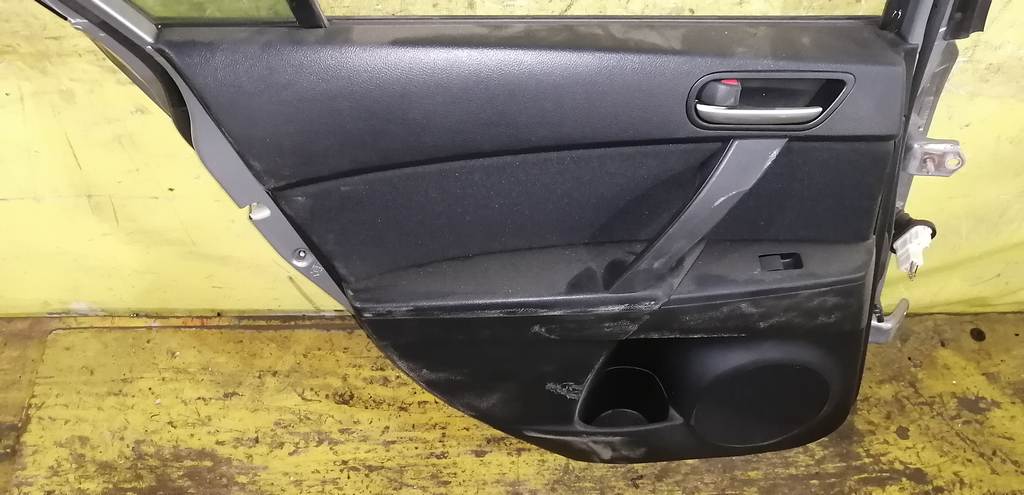 дверь Mazda Axela