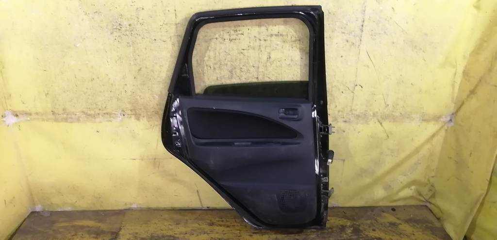 дверь Mitsubishi Colt