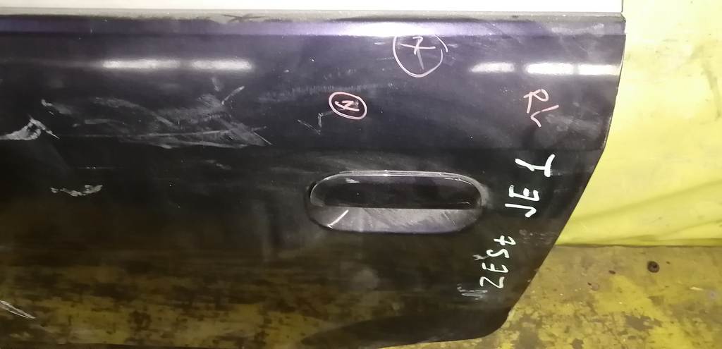 дверь Honda Zest