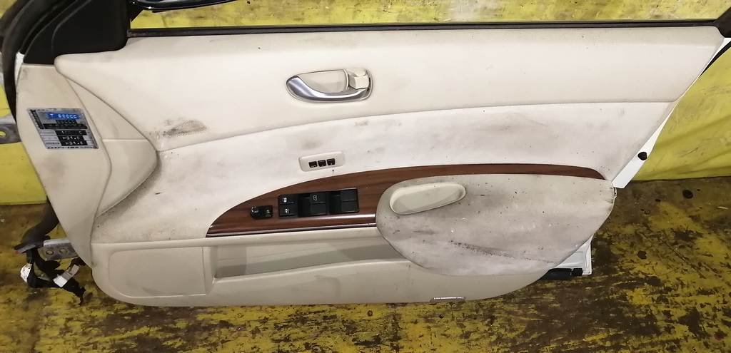 дверь Nissan Teana