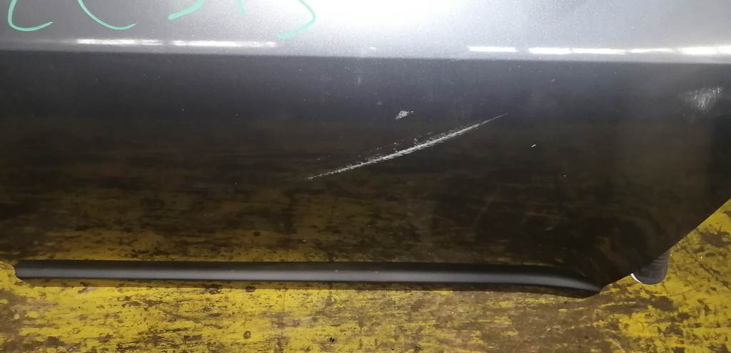 дверь Suzuki Swift