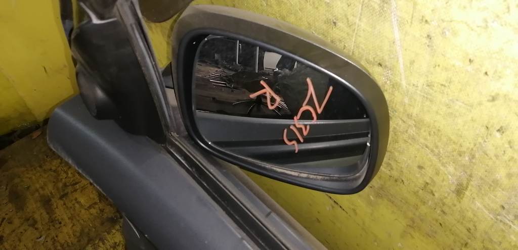 зеркало Suzuki Swift