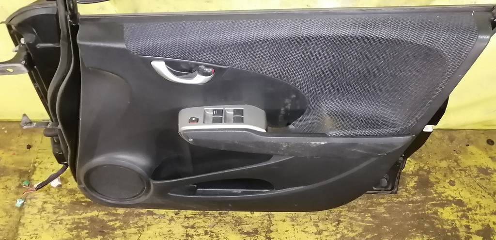 дверь Honda Fit