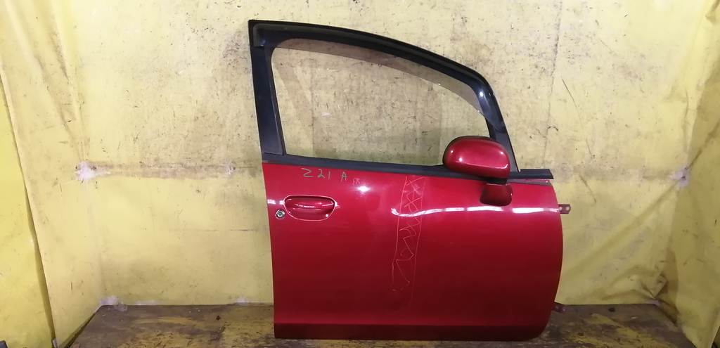 дверь Mitsubishi Colt