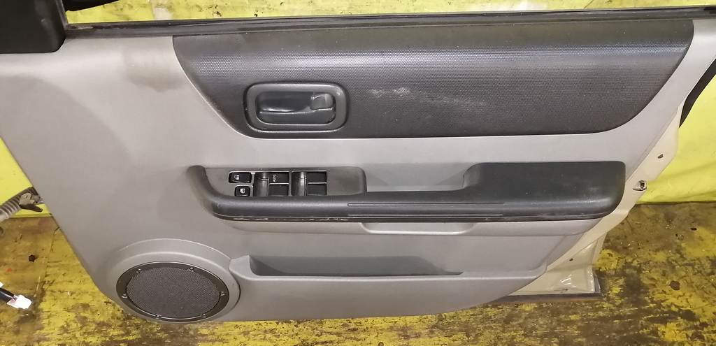 дверь Nissan X-Trail