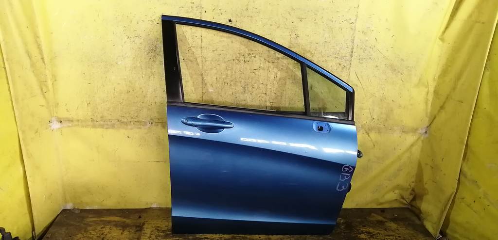дверь Honda Freed