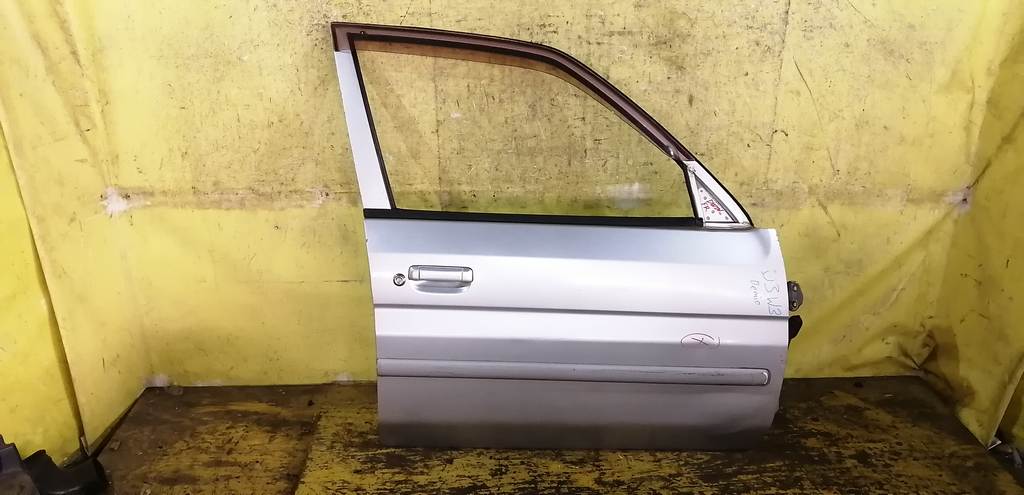 дверь Mazda Demio