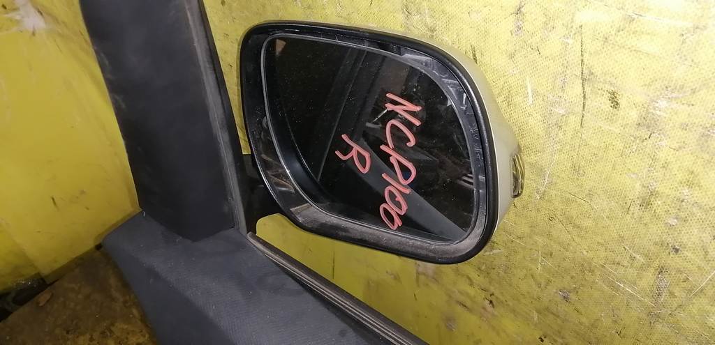 зеркало Toyota Ractis