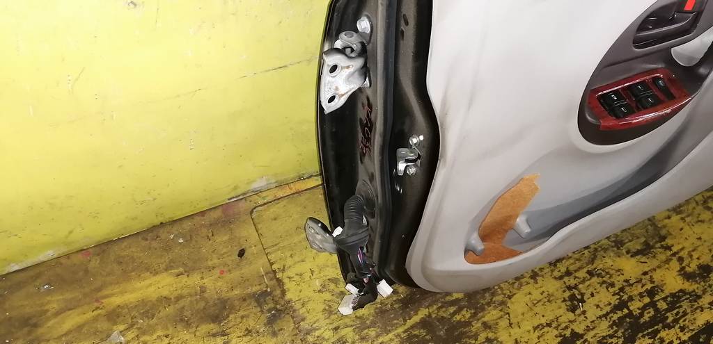 дверь Toyota Passo