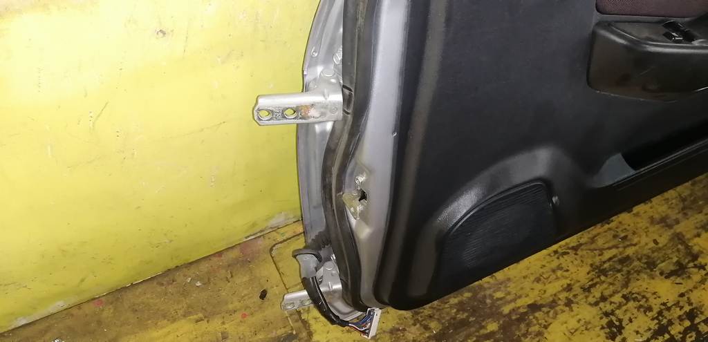 дверь Mitsubishi Pajero Mini