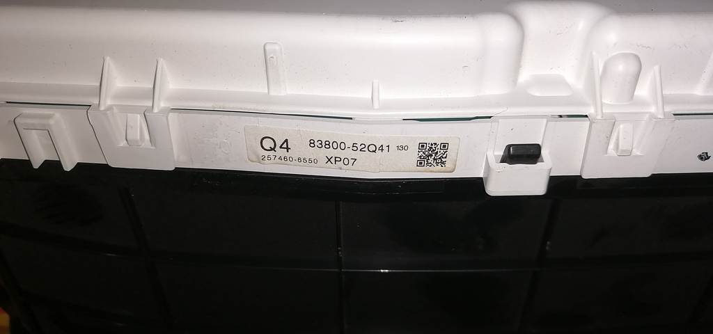 щиток приборов Toyota Ractis