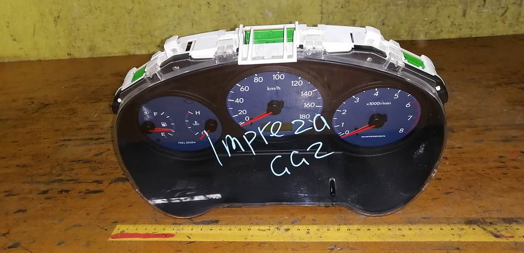 щиток приборов Subaru Impreza