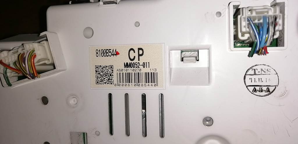 щиток приборов Mitsubishi Pajero Mini