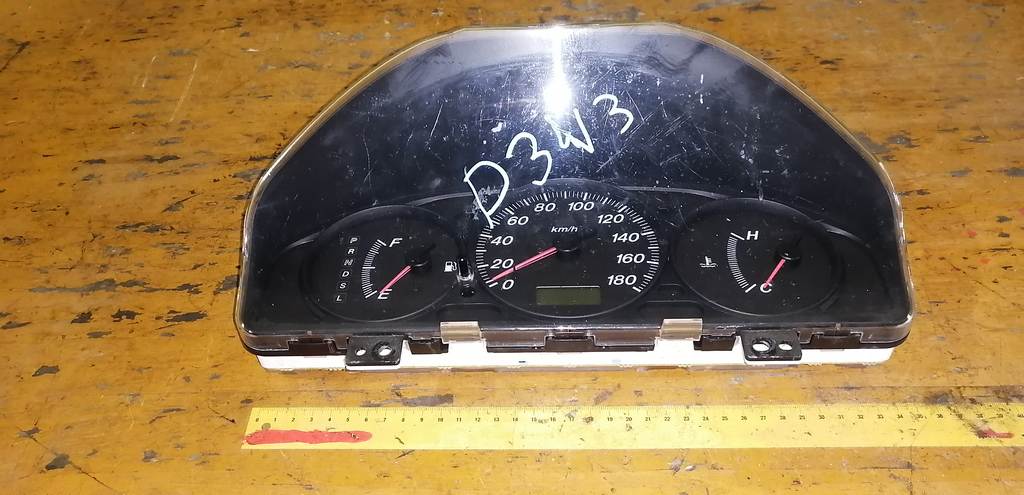 щиток приборов Mazda Demio