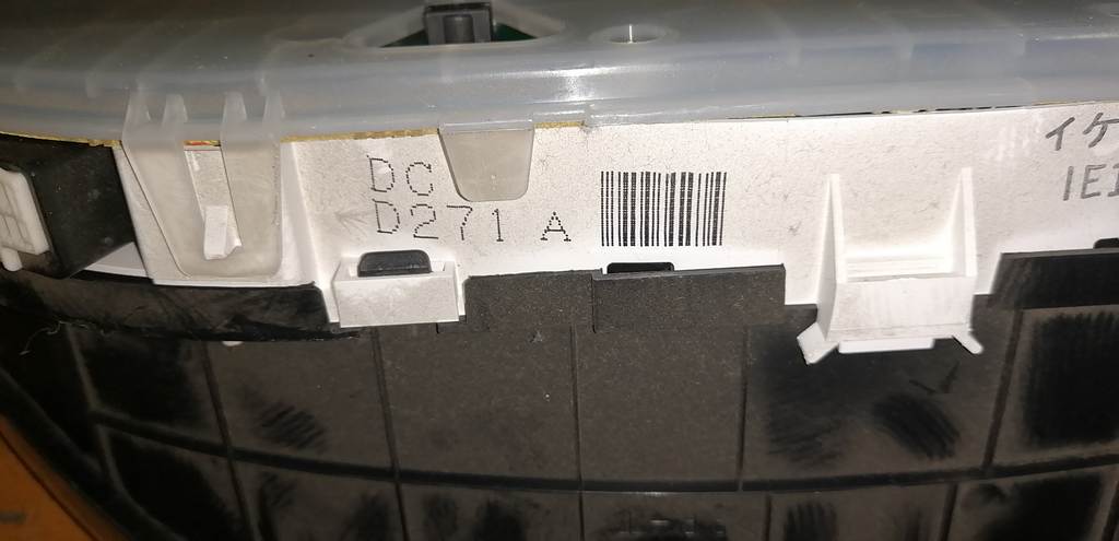 щиток приборов Mazda Demio