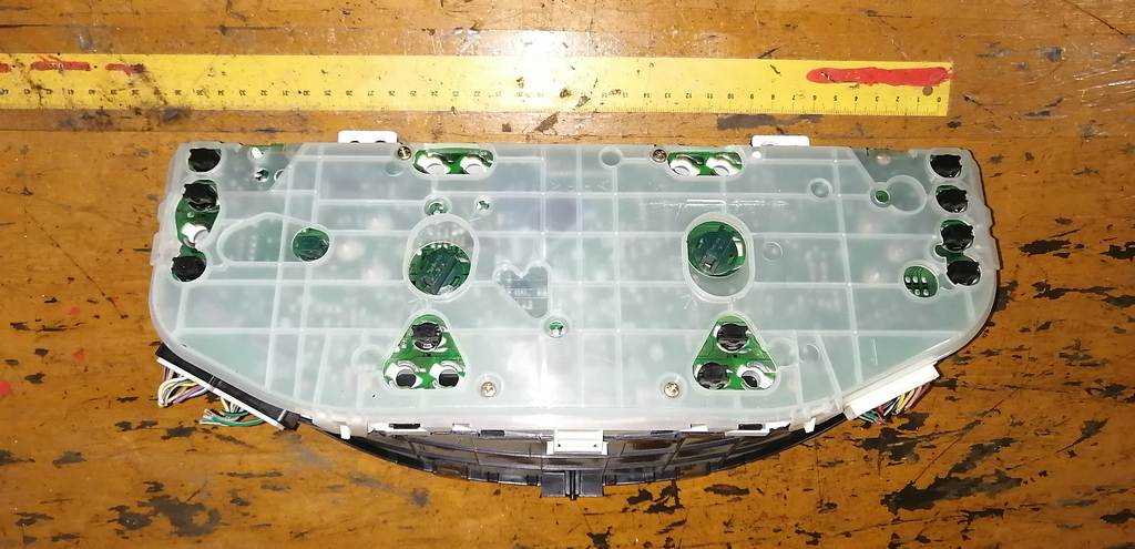 щиток приборов Mazda Demio