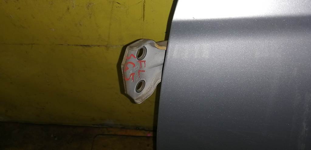 дверь Subaru Forester