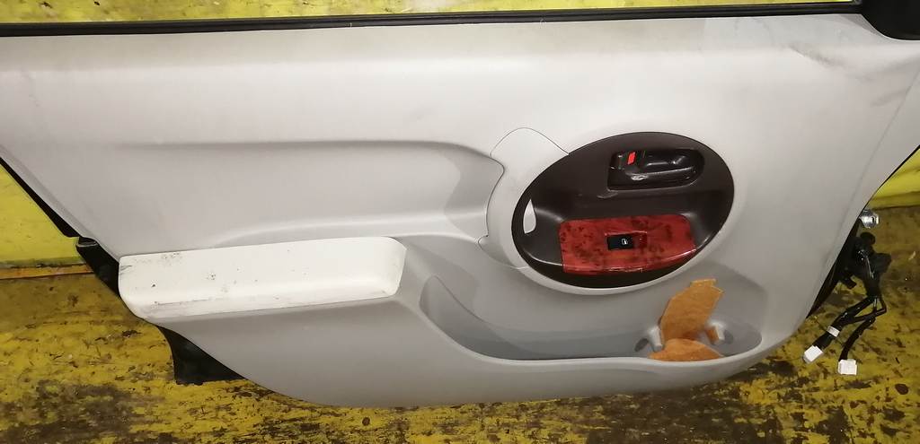 дверь Toyota Passo