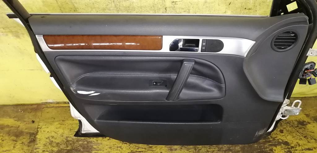 дверь Volkswagen Touareg
