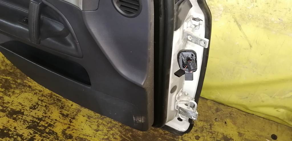 дверь Volkswagen Touareg