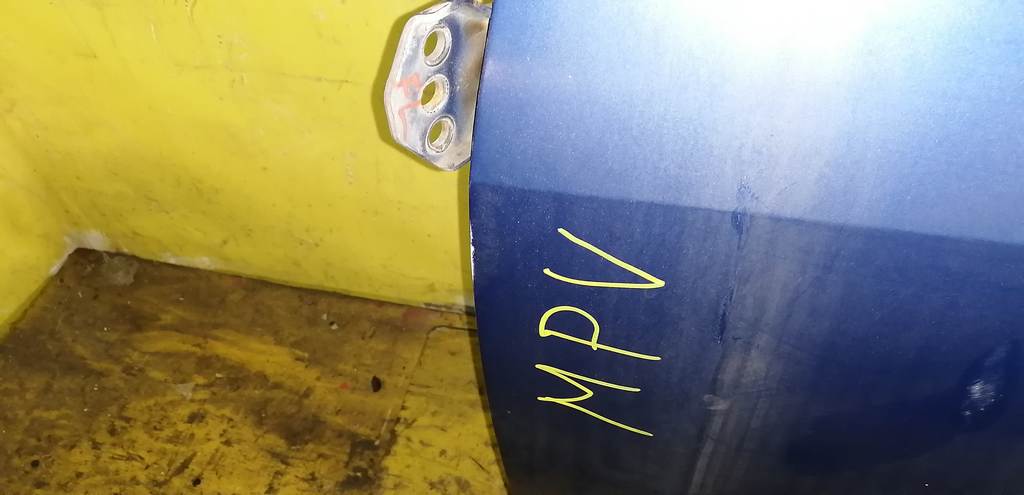 дверь Mazda MPV