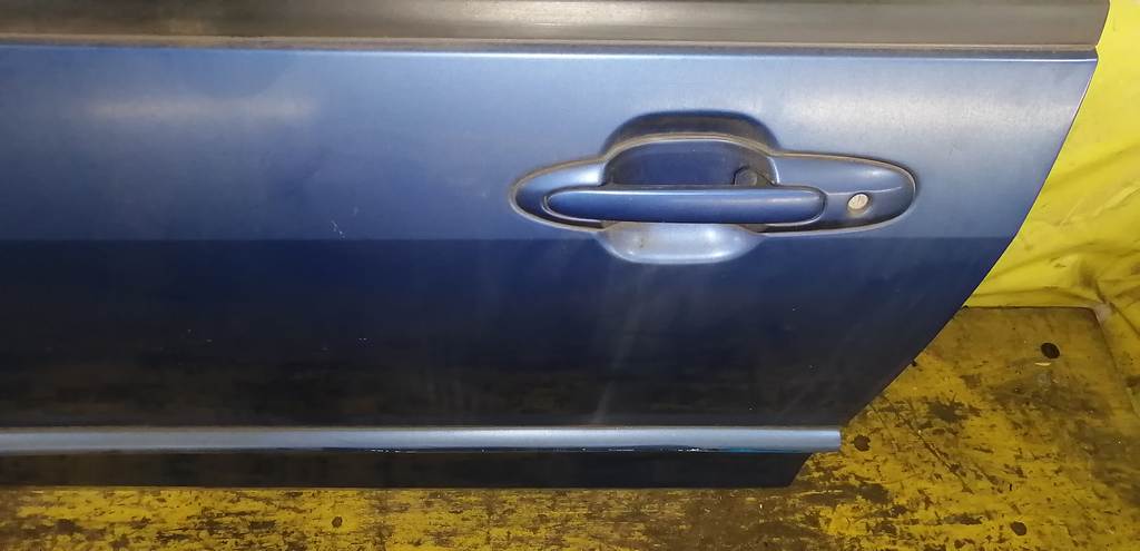 дверь Mazda MPV