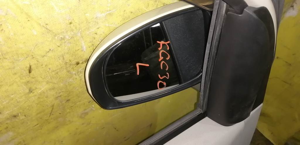 зеркало Toyota Passo