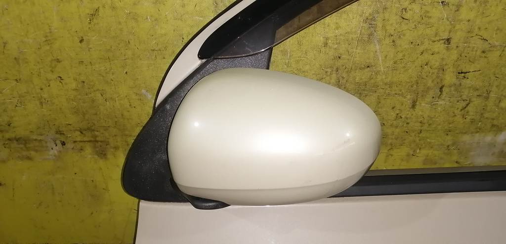 зеркало Toyota Passo