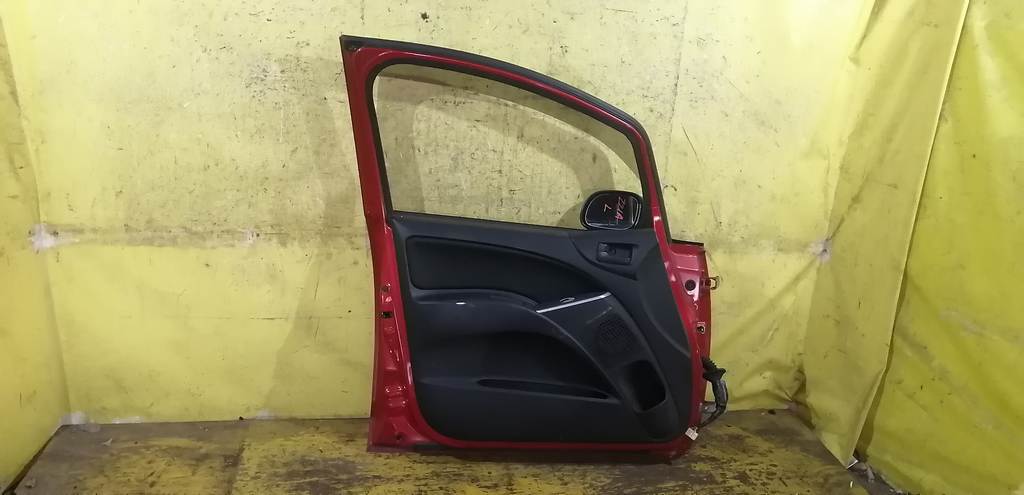 дверь Mitsubishi Colt