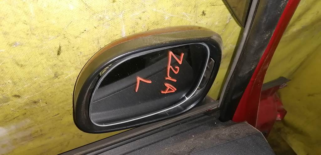 зеркало Mitsubishi Colt