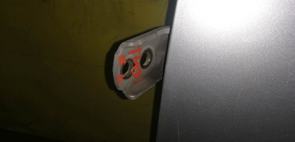 дверь Nissan Presage