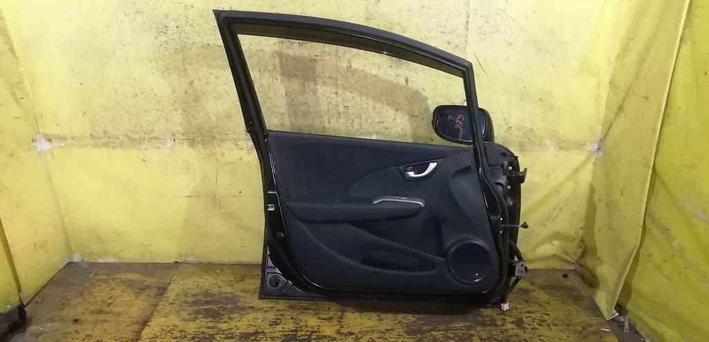 дверь Honda Fit
