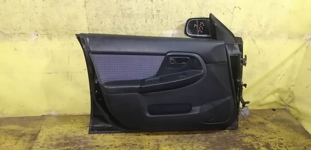 дверь Subaru Impreza