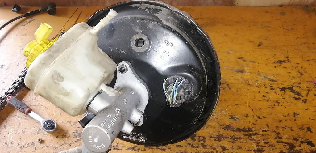 вакуумный усилитель тормозов Porsche Cayenne