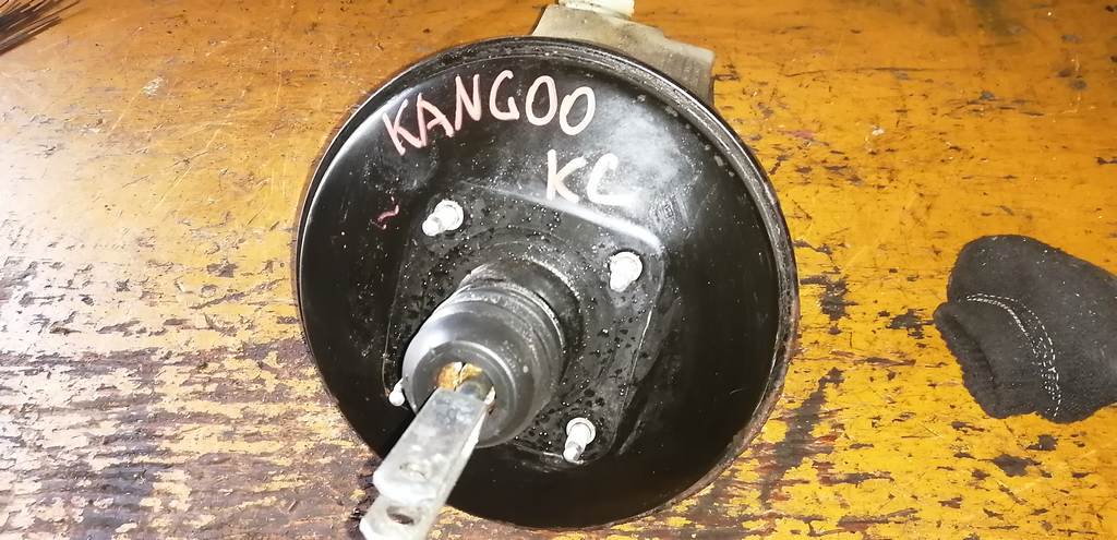 вакуумный усилитель тормозов Renault Kangoo
