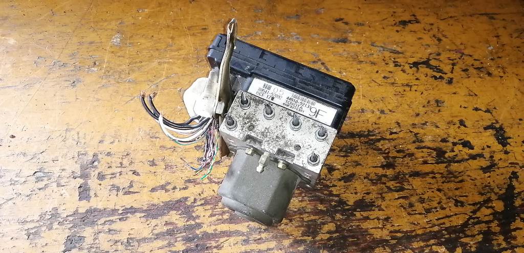 блок abs Toyota Funcargo