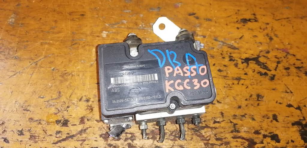 блок abs Toyota Passo