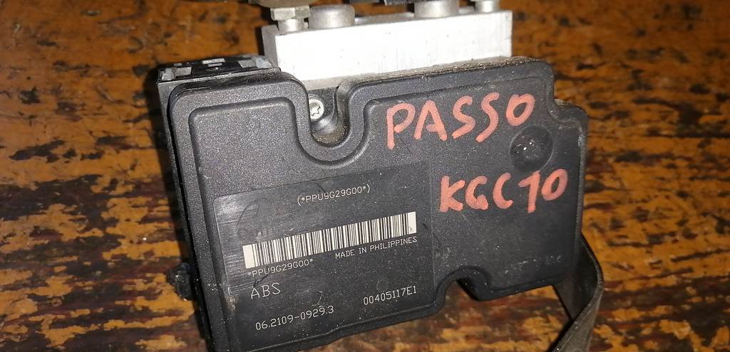 блок abs Toyota Passo