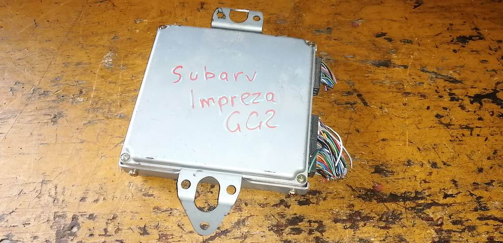 блок управления двс Subaru Impreza