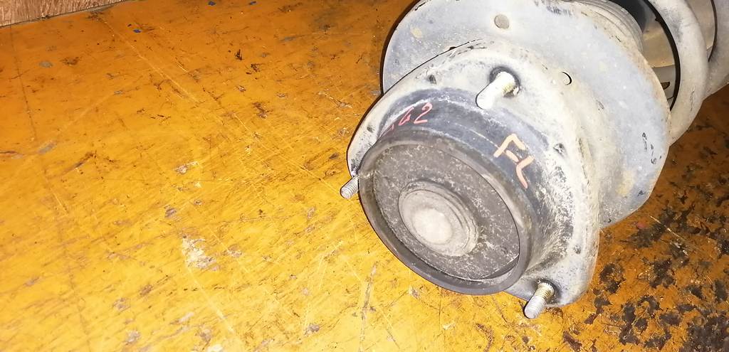 стойка Subaru Impreza