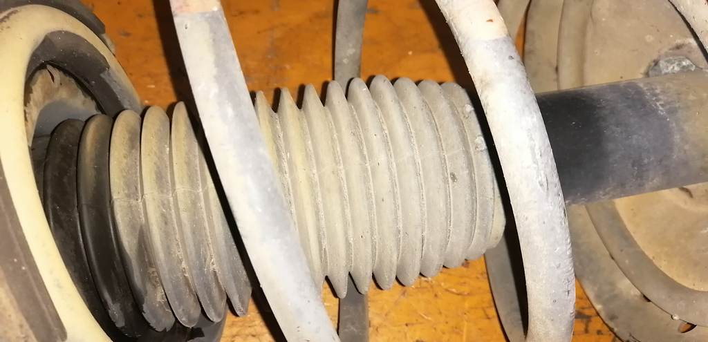 стойка Subaru Impreza