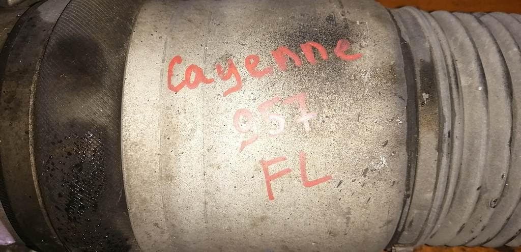 стойка Porsche Cayenne