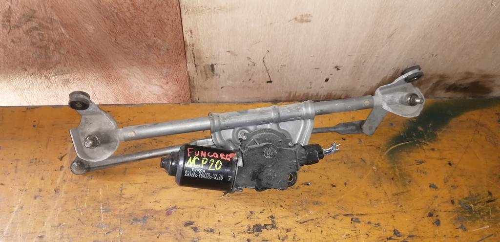 трапеция дворников Toyota Funcargo