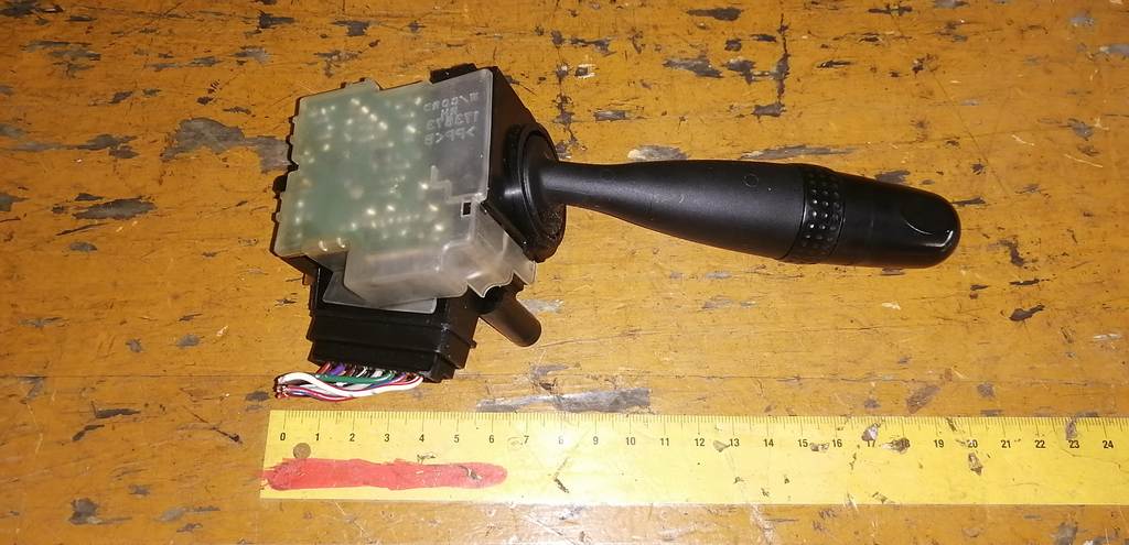 подрулевой переключатель дворников Toyota Passo