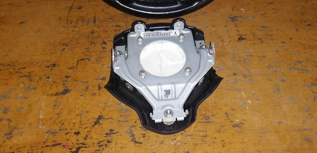 airbag водительский Mitsubishi Pajero Mini