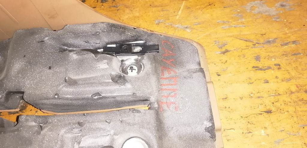 кожух рулевой колонки Porsche Cayenne