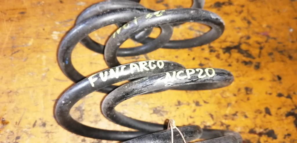 пружина Toyota Funcargo