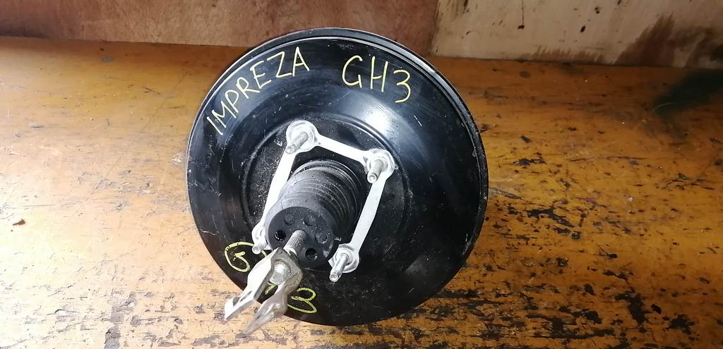 главный тормозной цилиндр Subaru Impreza