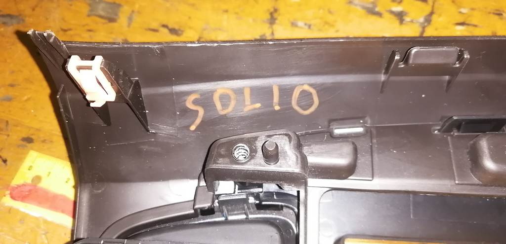 консоль магнитофона Suzuki Solio